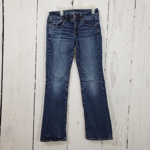 American Eagle Outfitters Denim - 🌺 3/$20 American Eagle Short Stretch Kick Boot